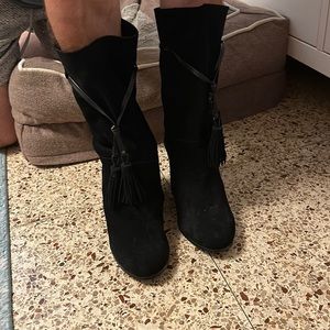 Very Volatile black tassel boots Size 8.5
